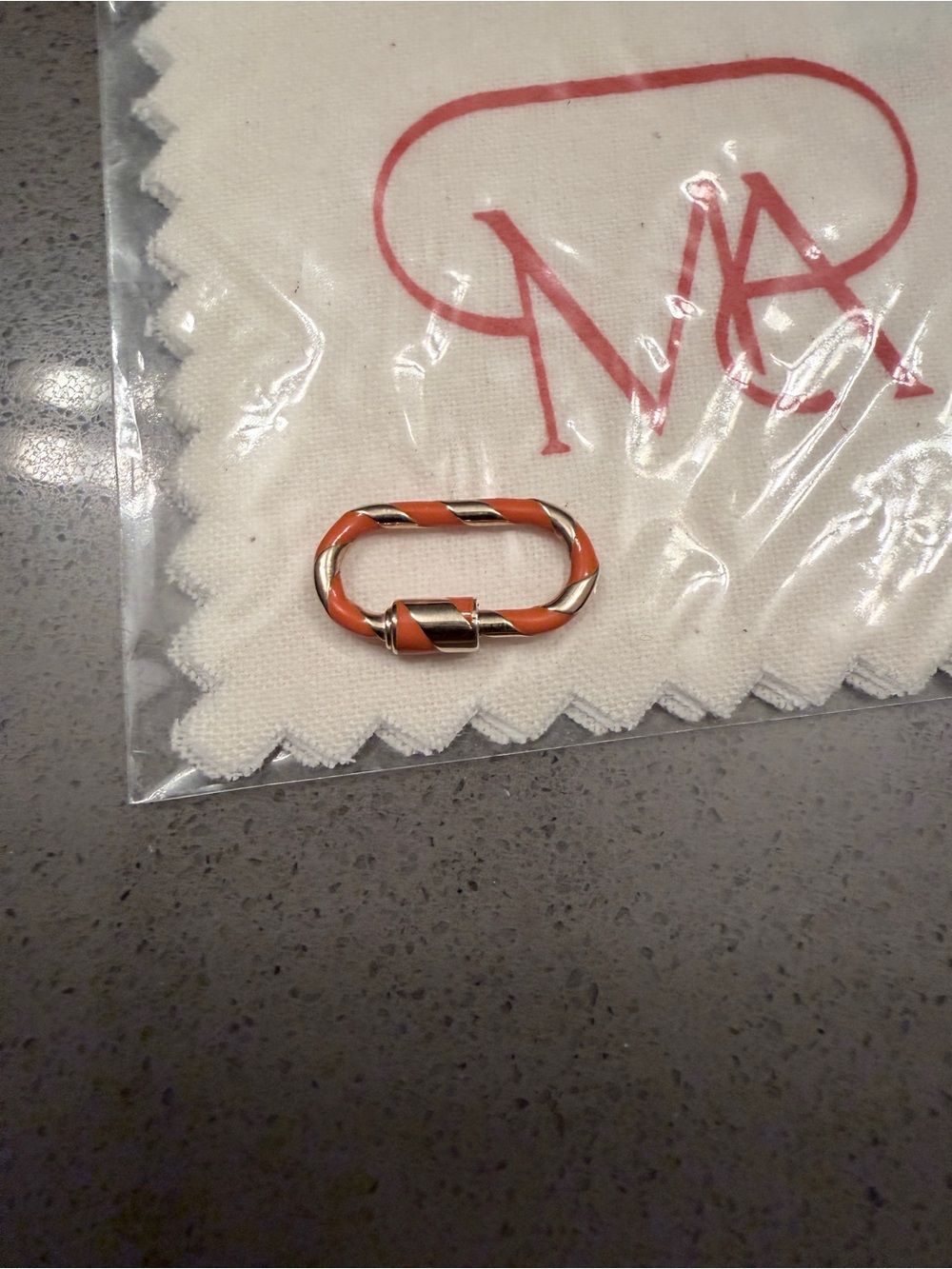 Marla Aaron Medium Lock In Gold And Tacky Enamel, New - Picture 2 of 7